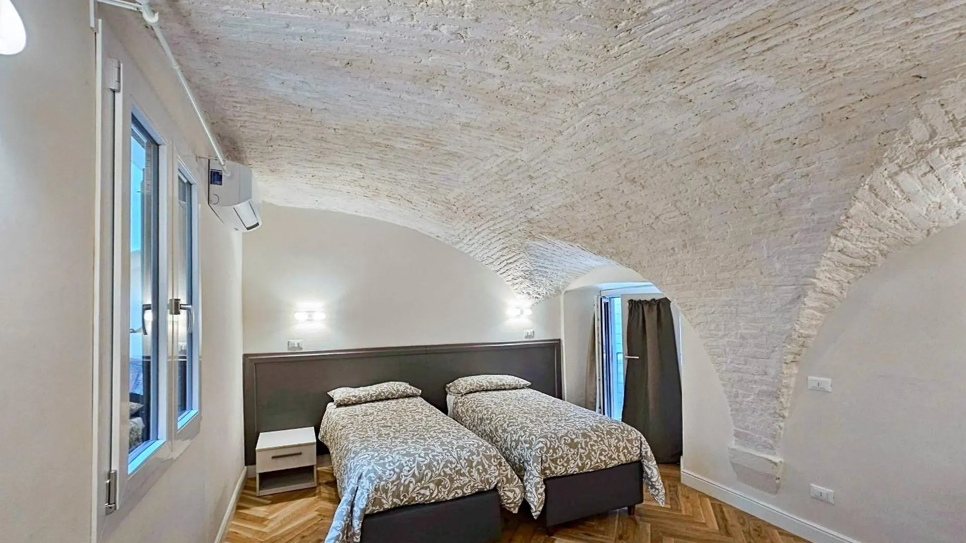 Centralissimo Due Passi Dal Duomo Per Gruppi Apartment Florence 0*,  Italy