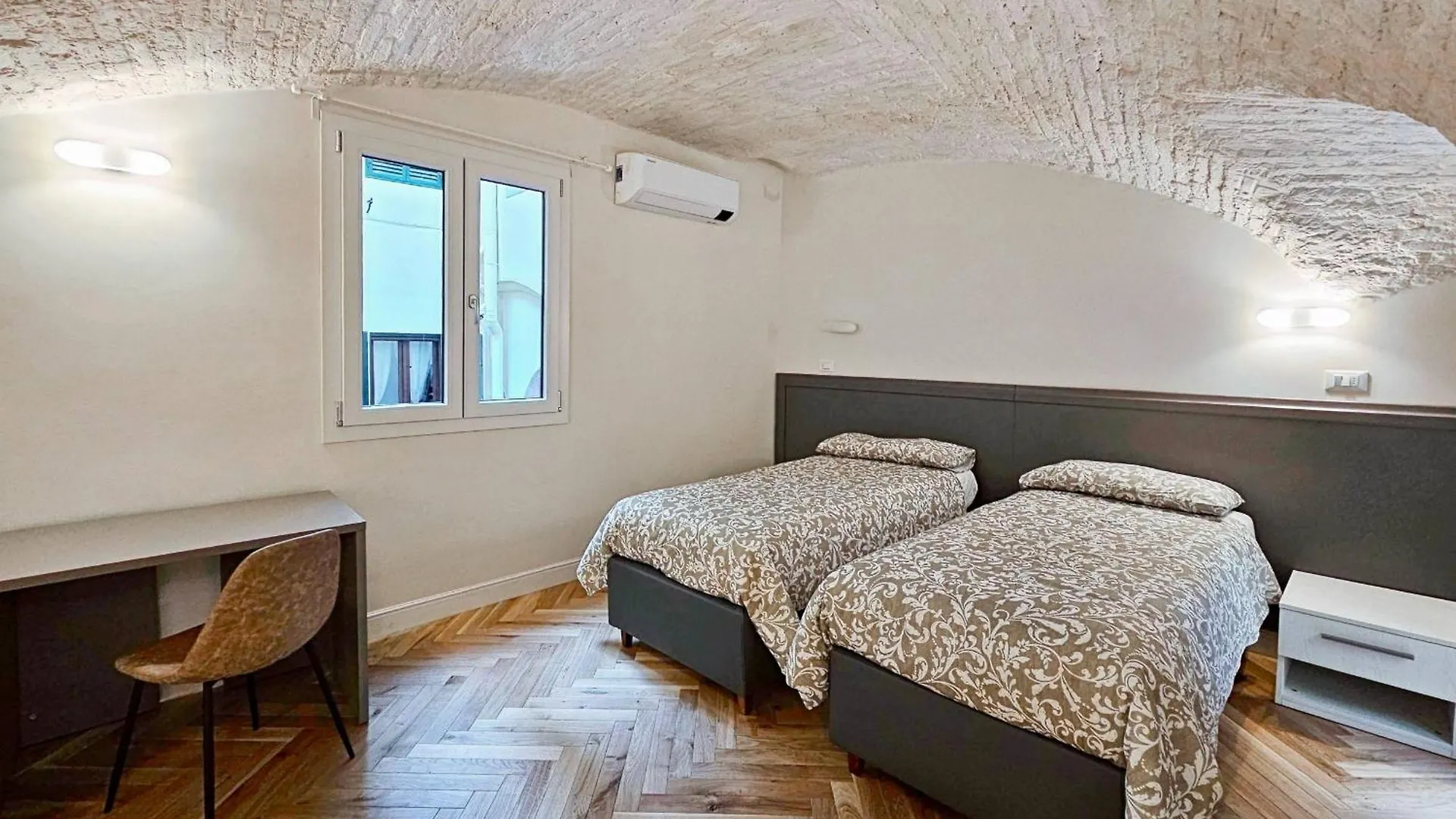 Centralissimo Due Passi Dal Duomo Per Gruppi Apartment Florence