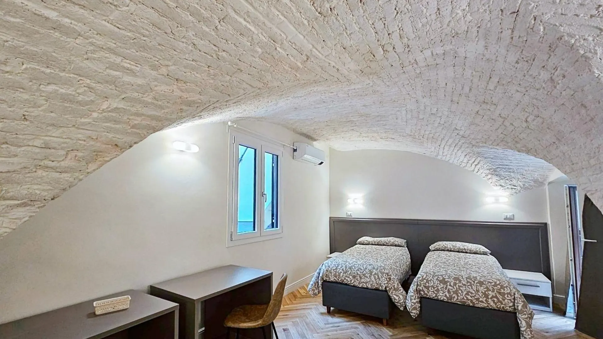 Centralissimo Due Passi Dal Duomo Per Gruppi Lejlighed Firenze 0*,  Italien